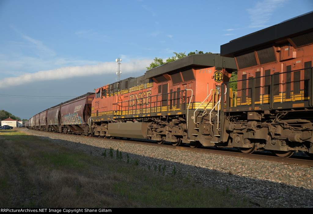 BNSF 7719 Roster shot